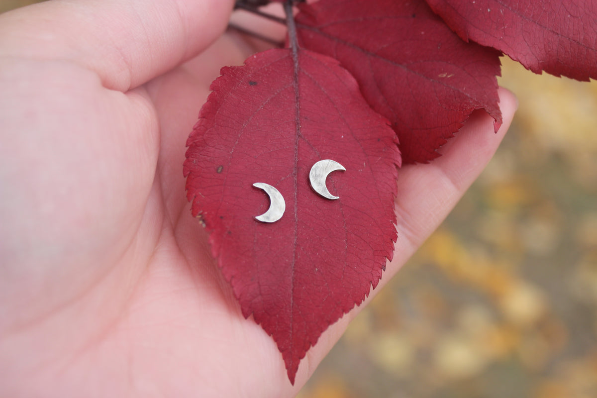 Luna Crescent Moon Studs