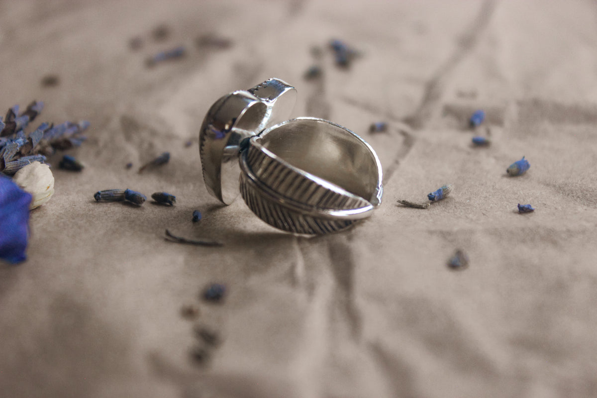 Ribbon Heart Ring